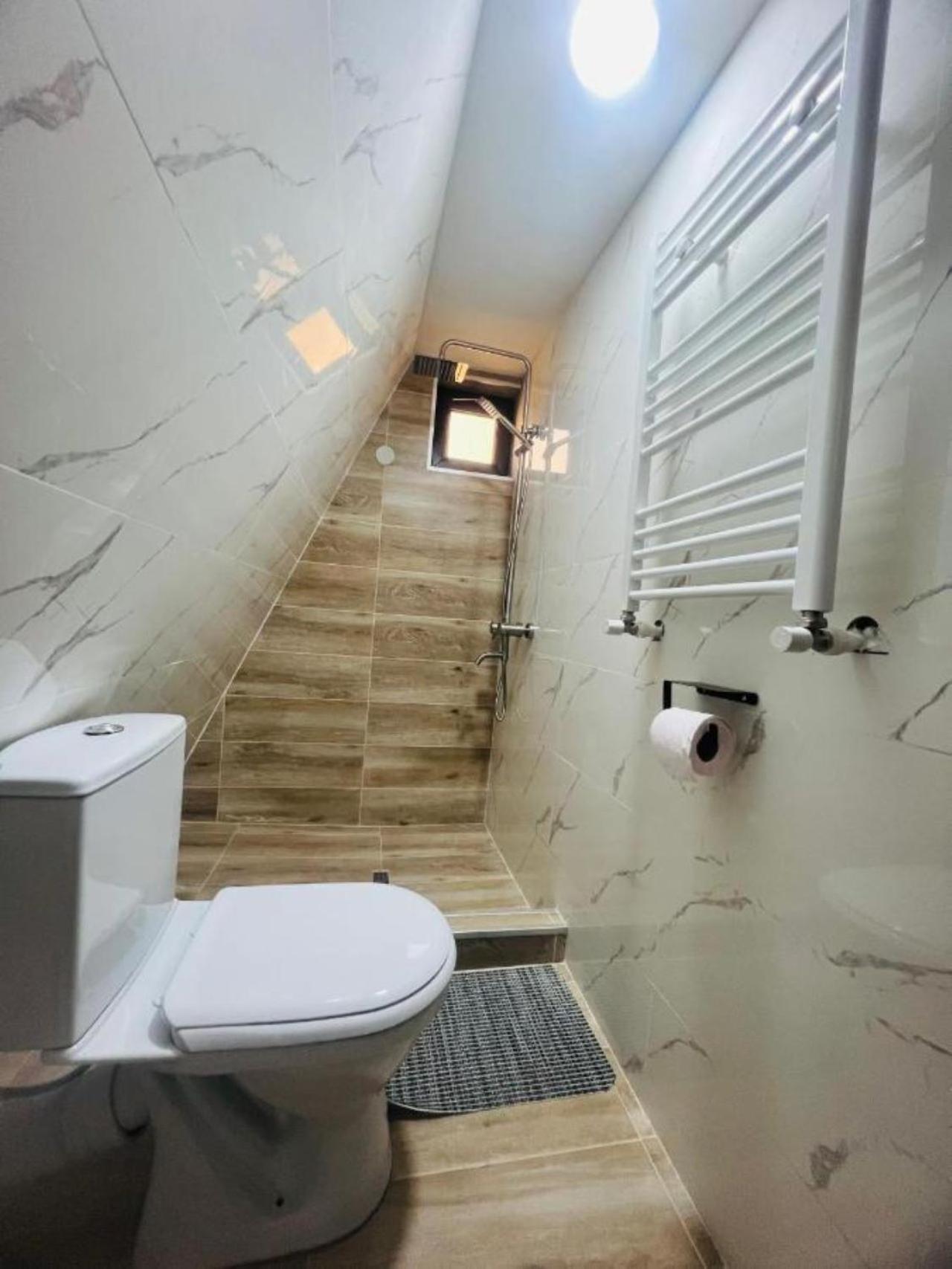 Pyramid Kazbegi Hotel Luaran gambar